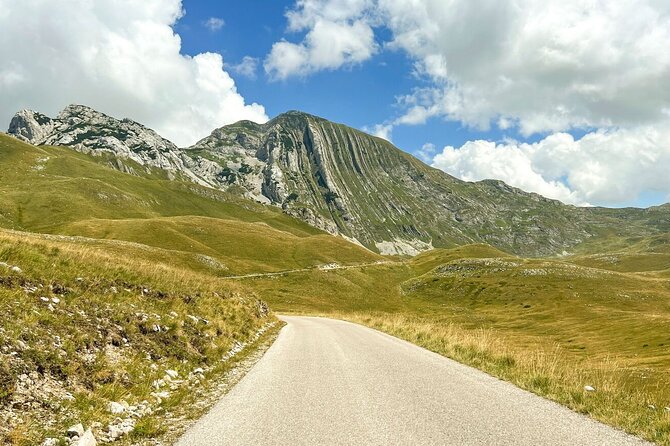 1-Day Montenegro Hiking Tour to Durmitor National Park - Škrčki Pogled, Jablan, and Black Lake views