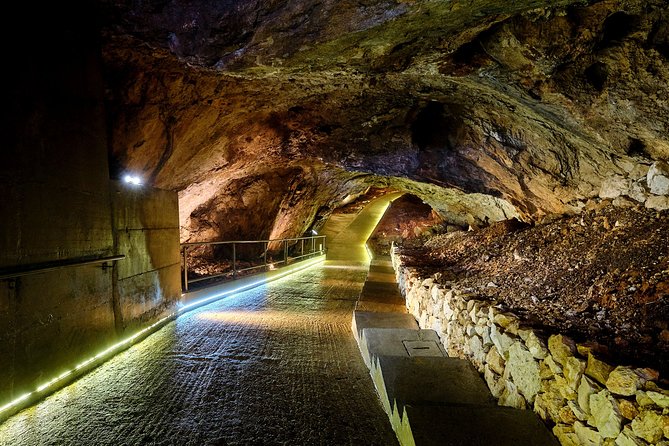 1-Hour Guided Lipa Cave Adventure in Montenegro - Why Lipa Cave works well as a short Montenegro outing