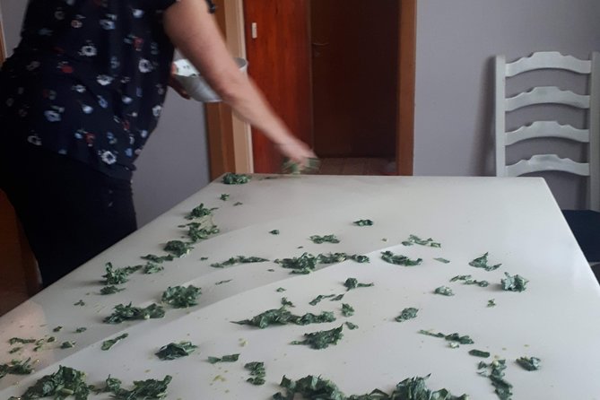 Balkan pita making culinary experience - The table technique that makes the class special