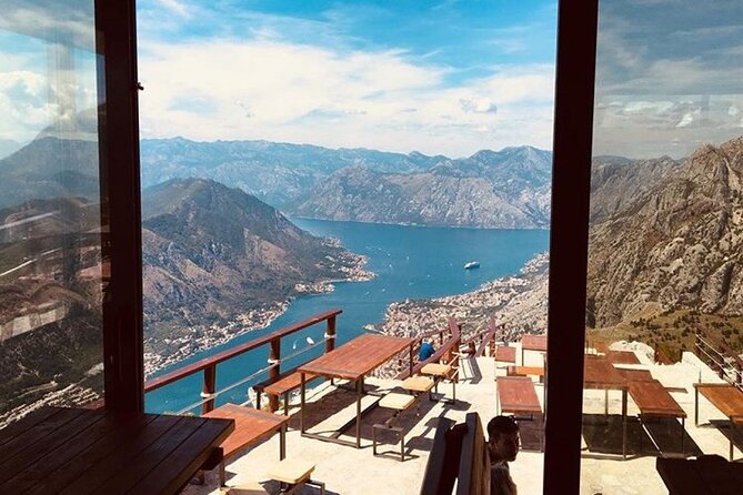 Bike tour - Panoramic downhill from Njeguši and Kotor serpentines - A pause at Horizont Bar