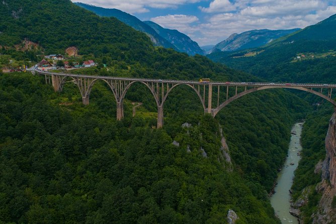 Black Lake and Djurdjevica Tara Bridge (Private tour) - What the private format is really worth