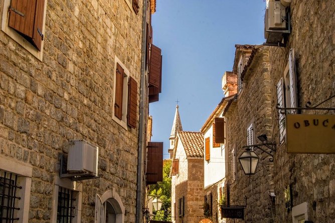 Budva 1 hour Private walking tour - The Citadel, Ancient Necropolis, and sunny marina