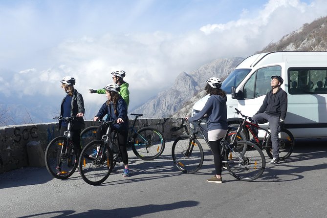 Epic 25 Turns Downhill Bike Descent w/ Panoramic Cable Car Ascent - Getting fitted to the Giant bikes