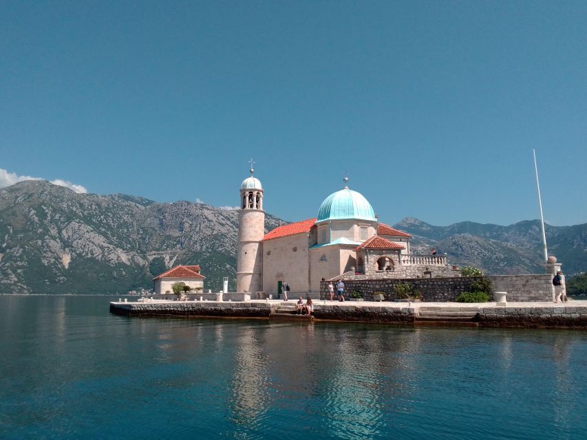 From Dubrovnik: Full-Day Group Tour of Montenegro Coast - Crossing from Croatia into Montenegro