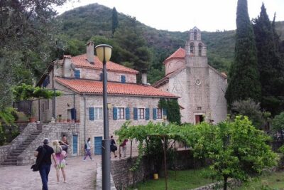 Great tour of coastal monasteries in Budva – Walking on the path of history!