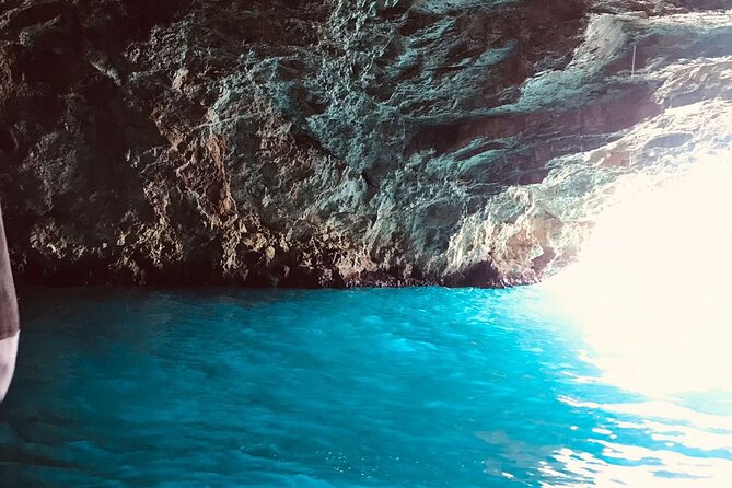 Group Guided Tour: Blue Cave Speedboat Tour in the Bay of Kotor - How the guiding may affect your day