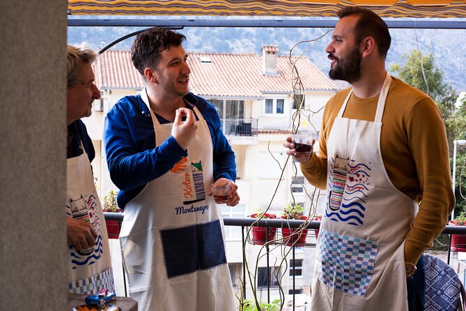 Kotor private cooking class with lunch and Old town guided tour - Choosing between seafood, meat, and vegetarian dishes