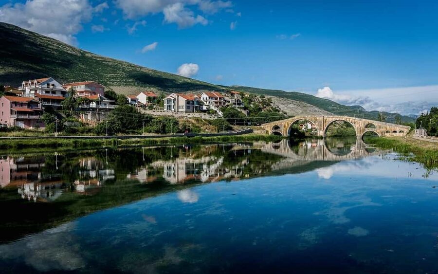 Montenegro & Bosnia 2 Countries in 1 Day Tour from Dubrovnik - Who should book this tour?