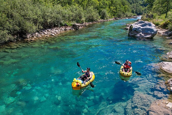 Packrafting Tara River - Calm water first, then lively rapids