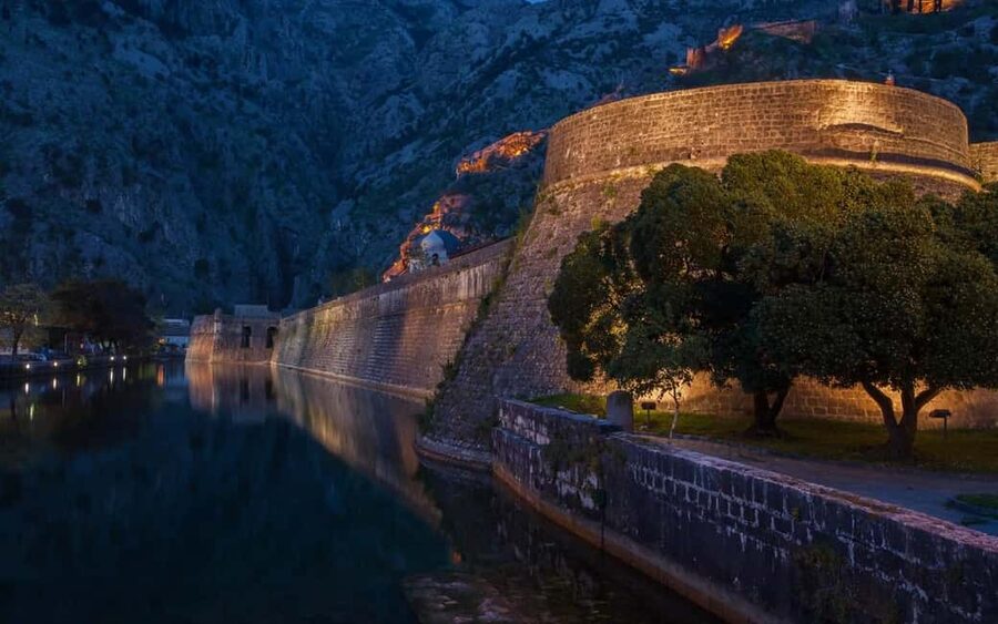 Private Full Day Tour to Montenegro from Dubrovnik - Perast and the island of Our Lady of the Rocks
