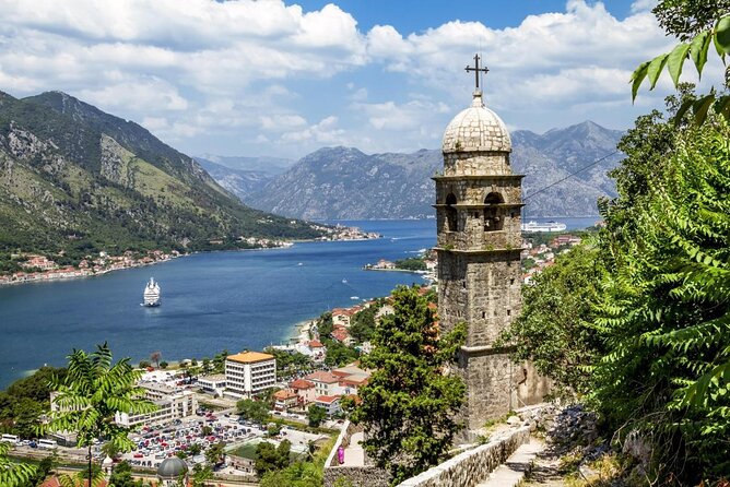 Private Gastro Cruise: Blue Cave & Organic Seaside Lunch - Key points to know before you book