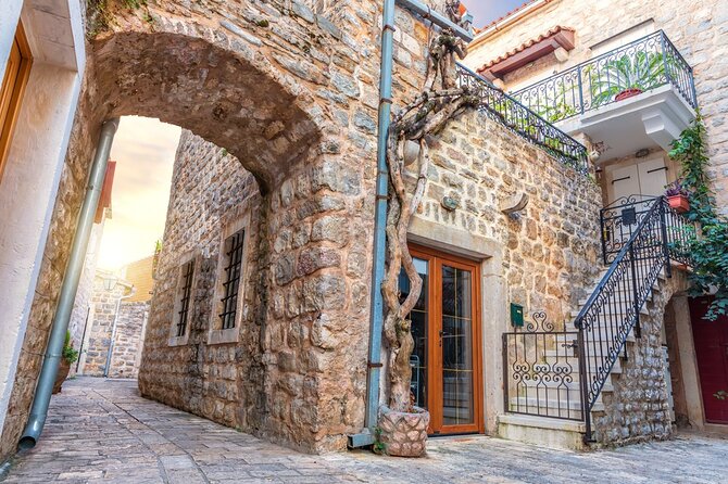 Private Guided Tour in Budva Sveti Stefan - Why the private vehicle matters