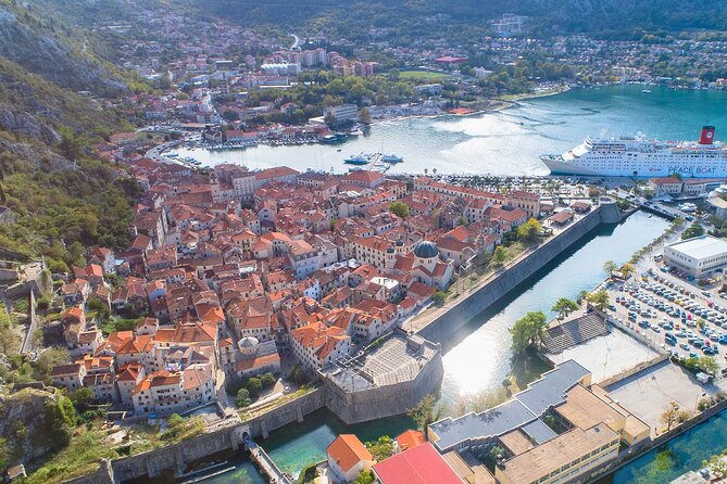 Private Kotor Walking Tour - Rick Steves Recommended - Square of Arms: your first sense of Kotor
