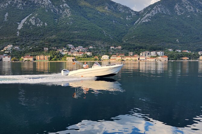 Private tour Perast and Our Lady of the Rocks 1.5h - A short boat ride with a lot to see