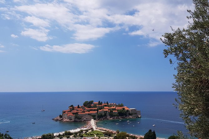 Private transfers from Podgorica Airport and city to Budva - Communication, timing, and local help