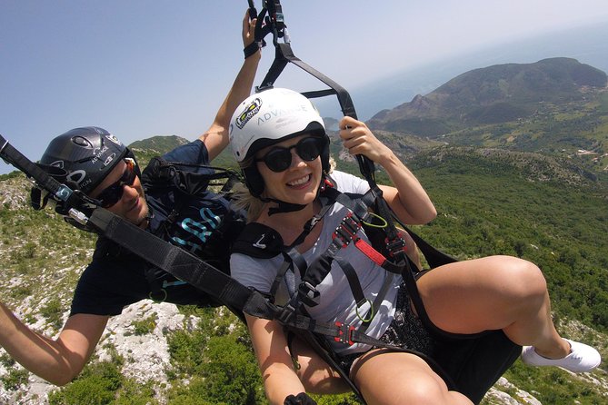 Relaxing flight in Petrovac - What the tandem flight feels like