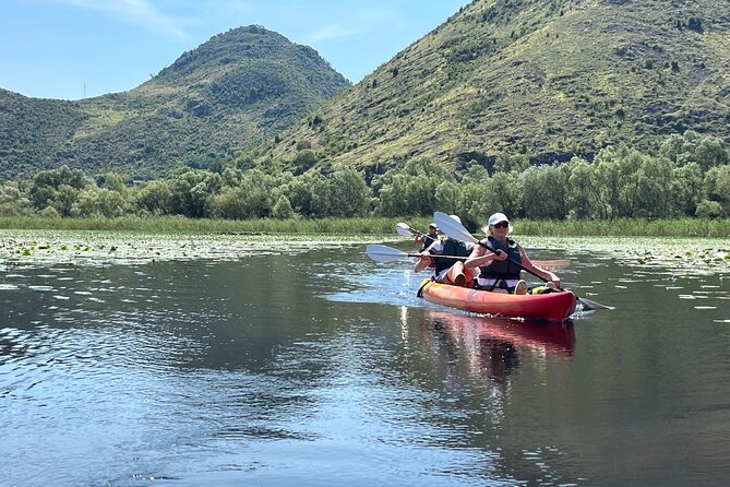 Skadar Lake: 4-Hour Guided tours on Kayak - Following the tree-lined Moraca River