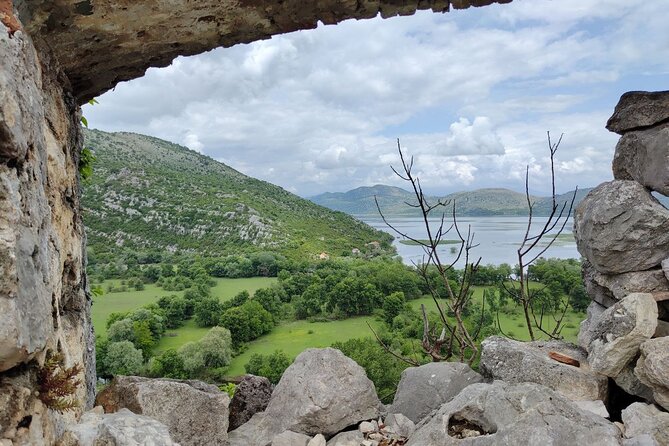 Skadar Lake on kayaks Experience with Spectacular Views - Rijeka Crnojevića and the river-to-lake transition