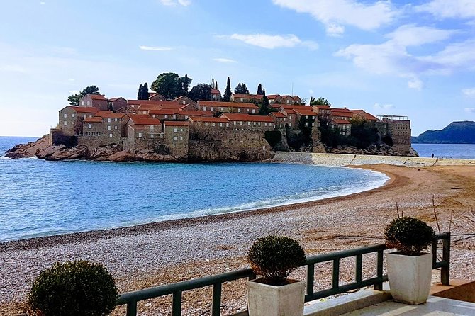 Sveti Stefan, Budva and Kotor - Starting at Kotor’s port gate