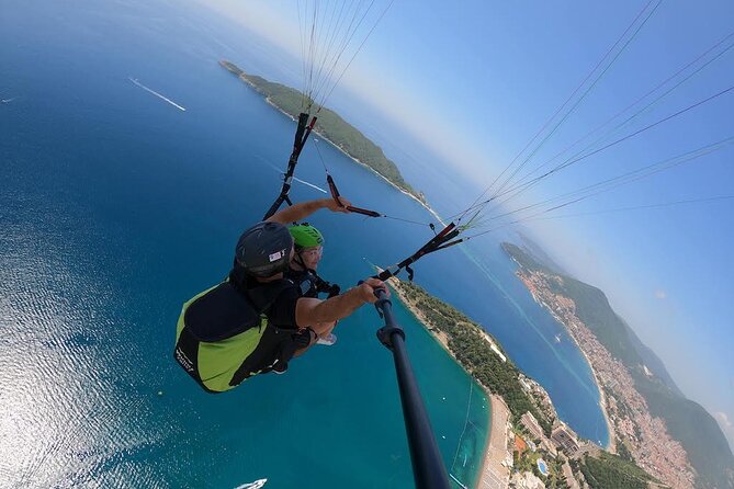 Tandem paragliding tour in Budva Montenegro - The guide and the personal touch