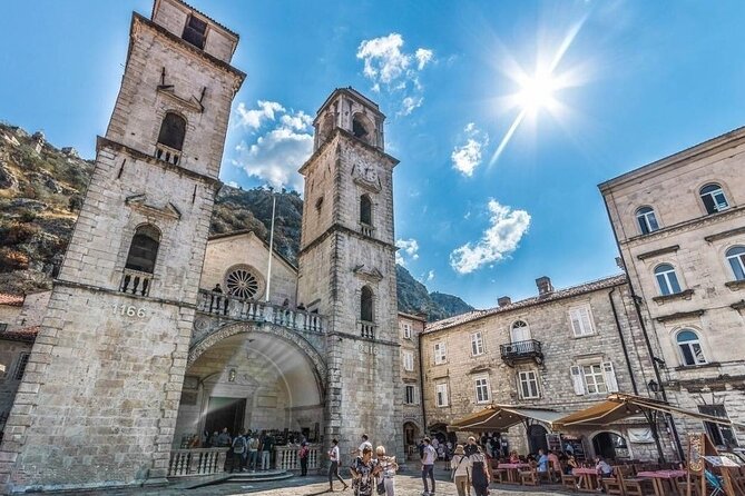 The Old Captain's Smile Tour in Kotor - Starting with Kotor’s old stone lanes